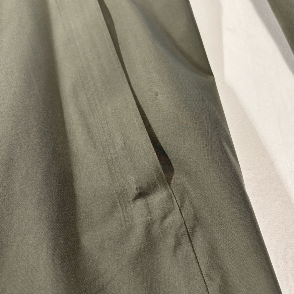 lululemon athletica Women's Olive Hooded Raincoat - Picture 9 of 13